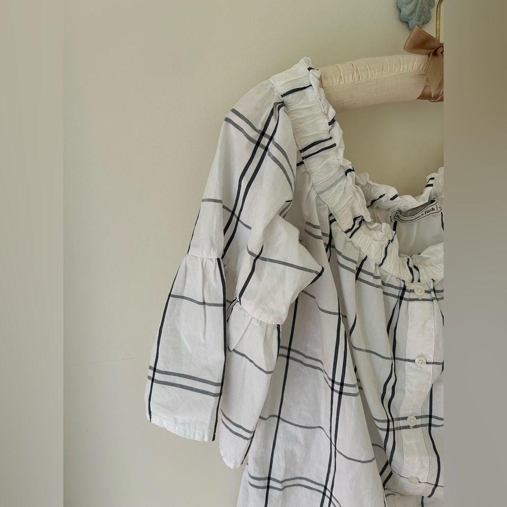 A&F Plaid Off the Shoulder Blouse 
Size: Small
NWOT - Picture 4 of 11